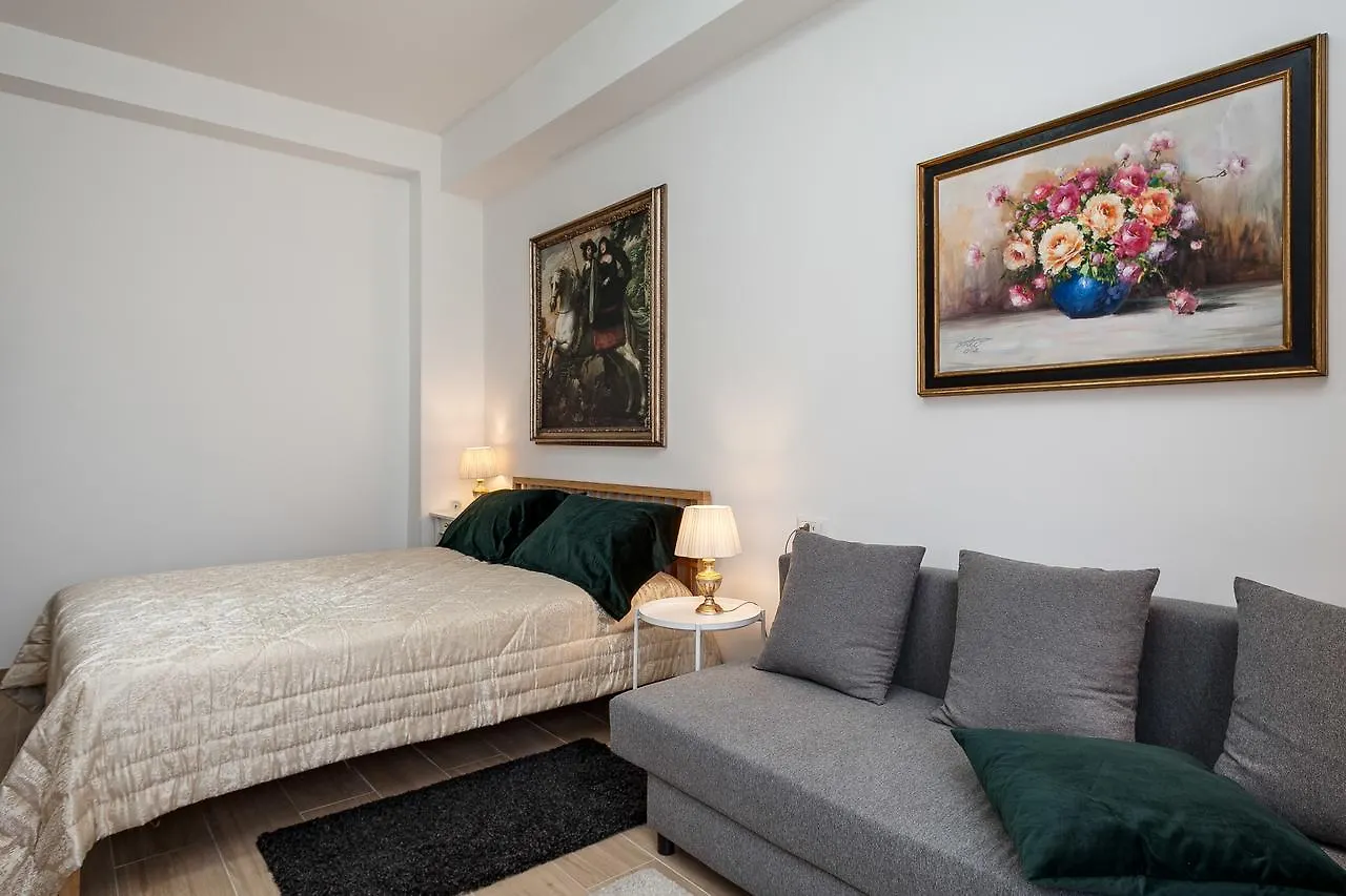 Dreamsrome Lux Apartment